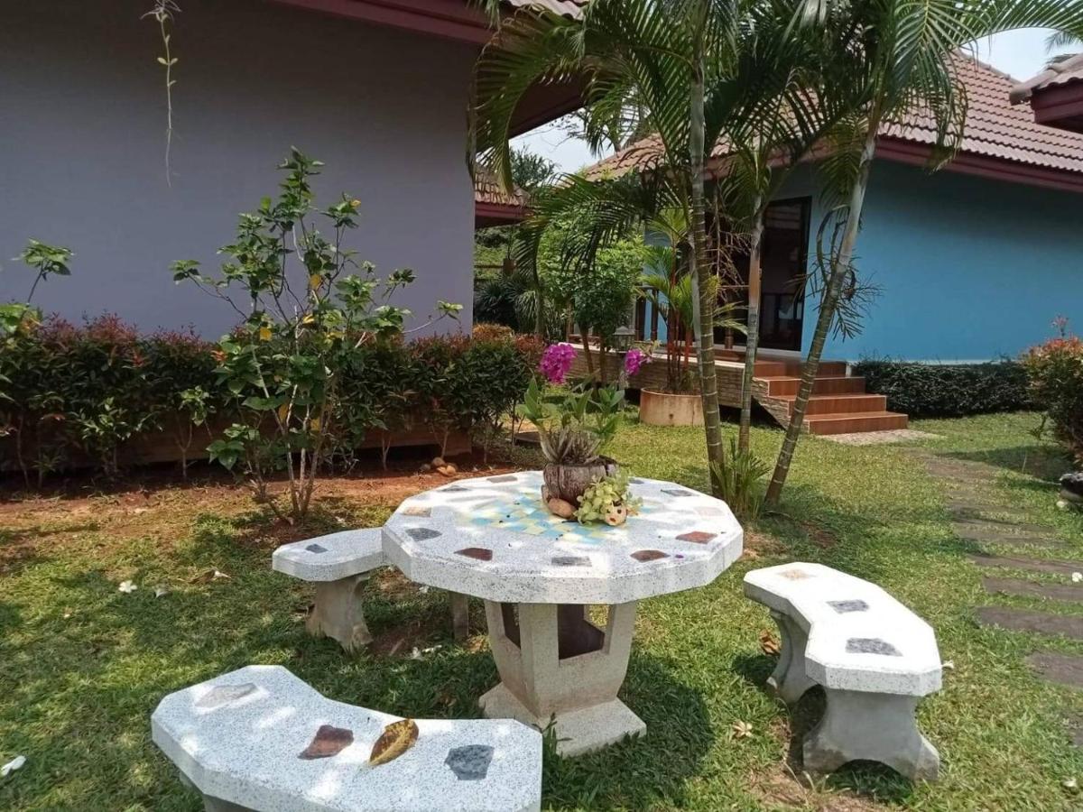 Pawarisa Resort Pathio Extérieur photo