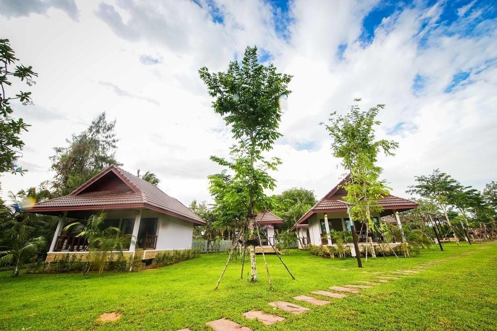 Pawarisa Resort Pathio Extérieur photo