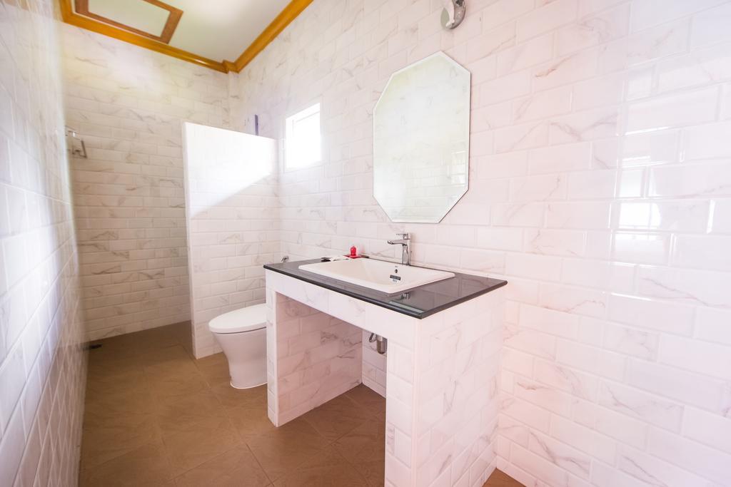Pawarisa Resort Pathio Extérieur photo