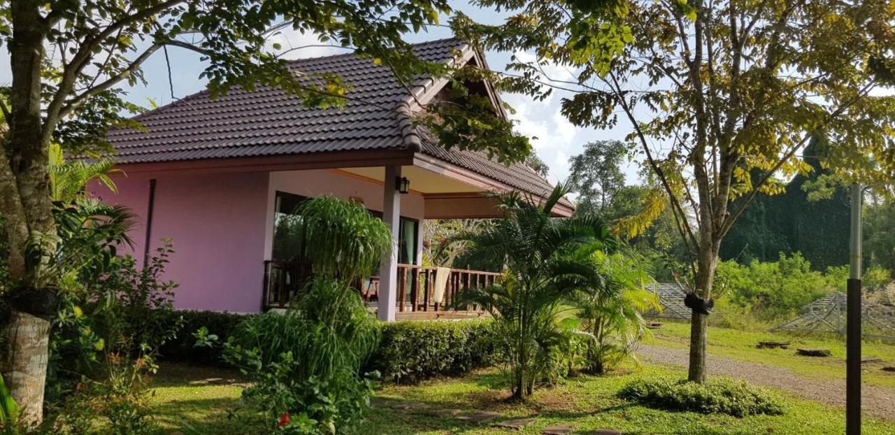 Pawarisa Resort Pathio Extérieur photo